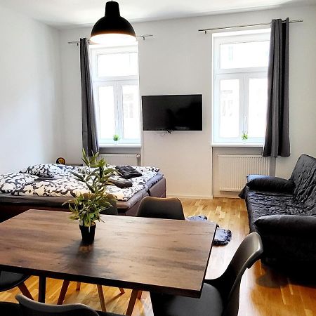 Sunny Apartment With 1 Balcony เวียนนา ภายนอก รูปภาพ