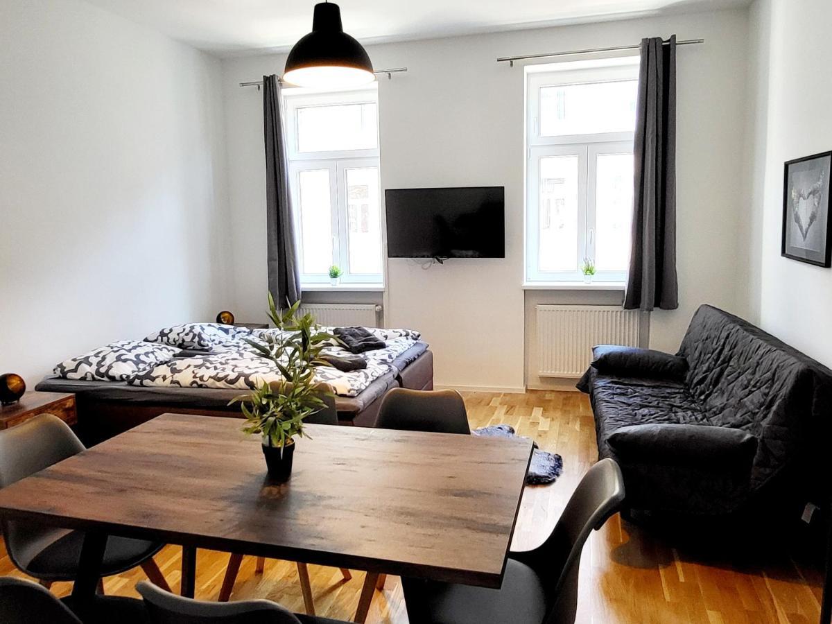 Sunny Apartment With 1 Balcony เวียนนา ภายนอก รูปภาพ